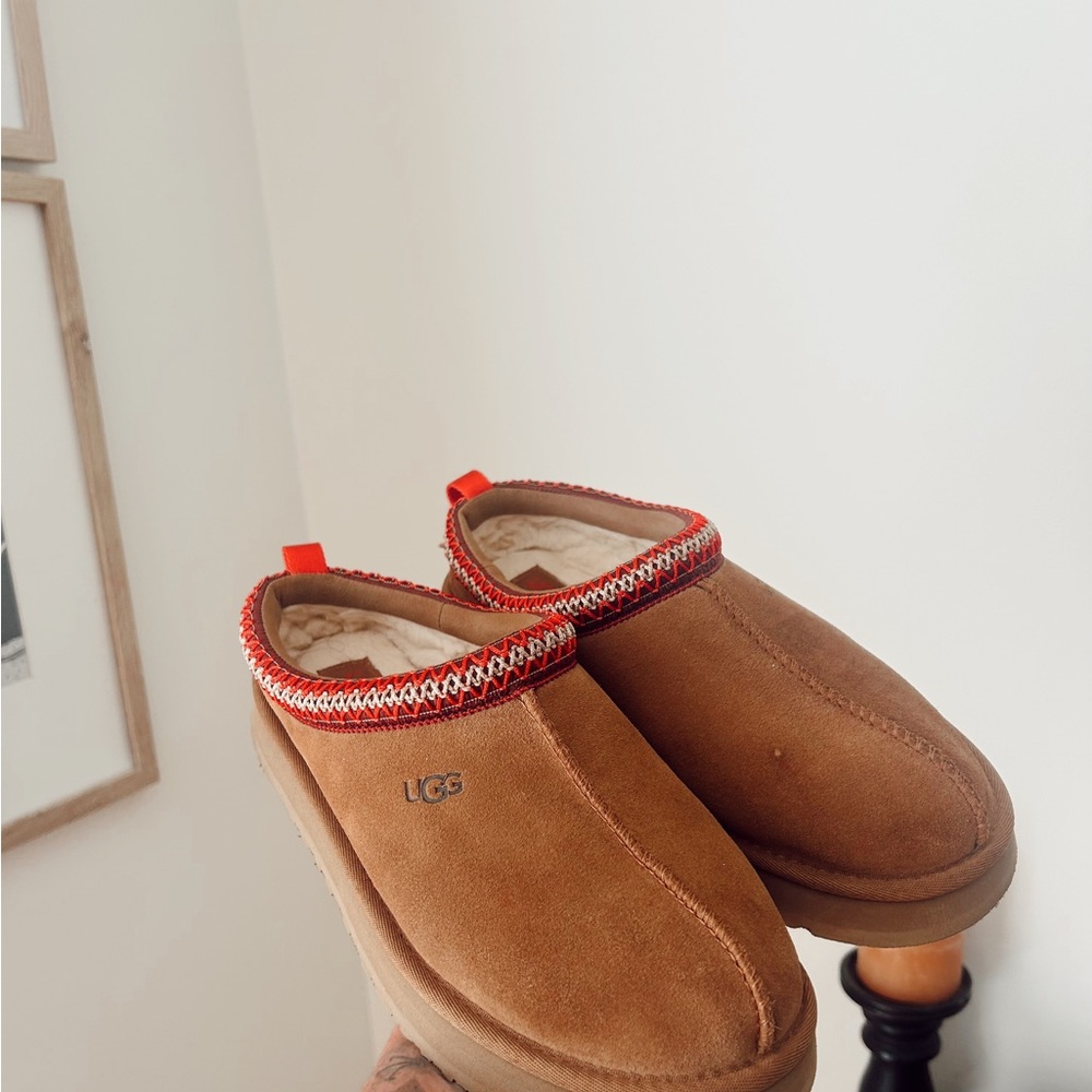 UGG Tazz
